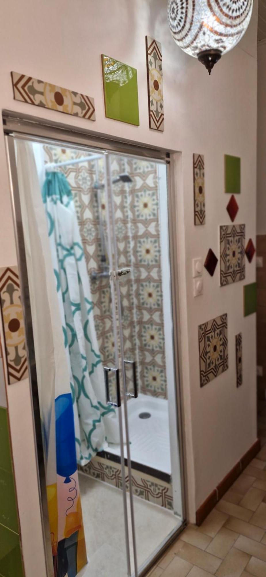 Bed And Breakfast Chez L'Habitant Marseille Rum bild